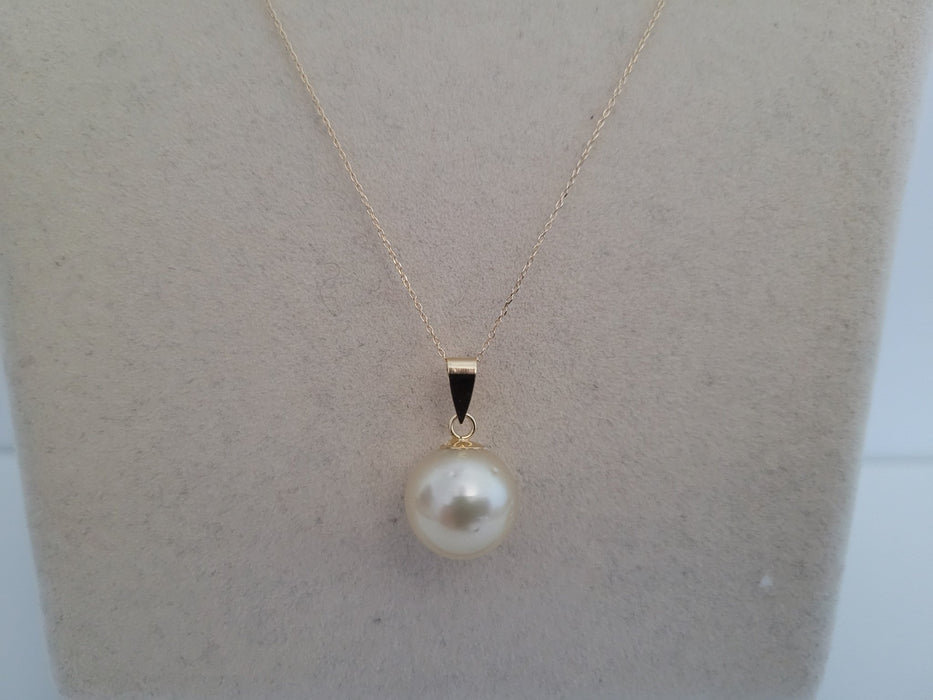 Golden South Sea Pearl 12 mm Round, Natural Golden Color - Only at  The South Sea Pearl