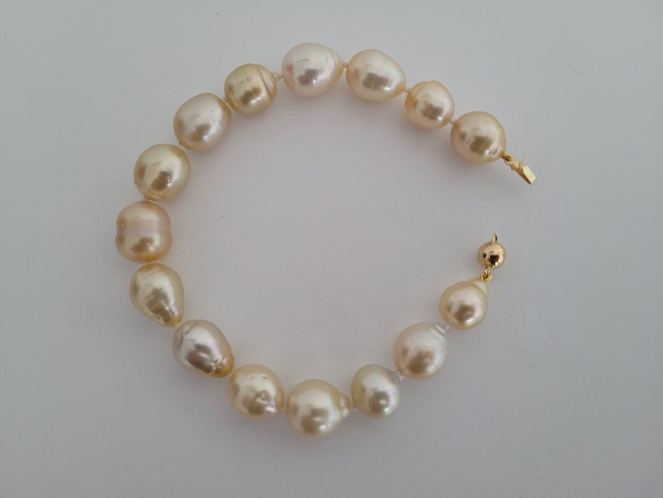 Golden South Sea Pearls 11-12 mm 18 Karat Gold Bracelet - Only at  The South Sea Pearl