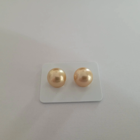 Loose Golden South Sea Pearls Deep Golden Color 12.5 mm Round -  The South Sea Pearl