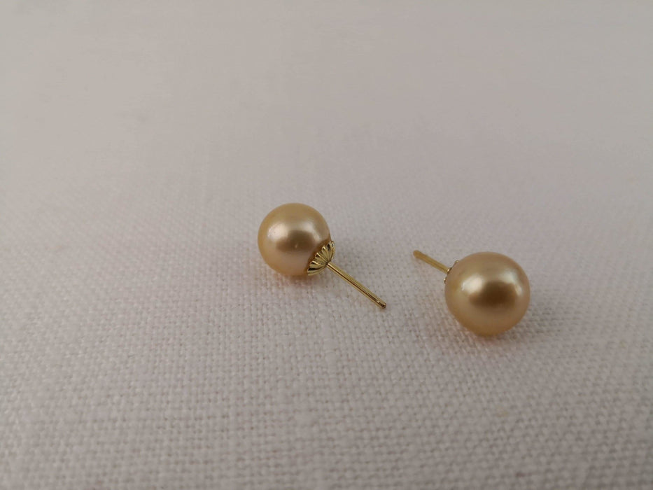 Light Golden Color South Sea Pearls 9-10 mm, 18 Karats Gold - Only at  The South Sea Pearl