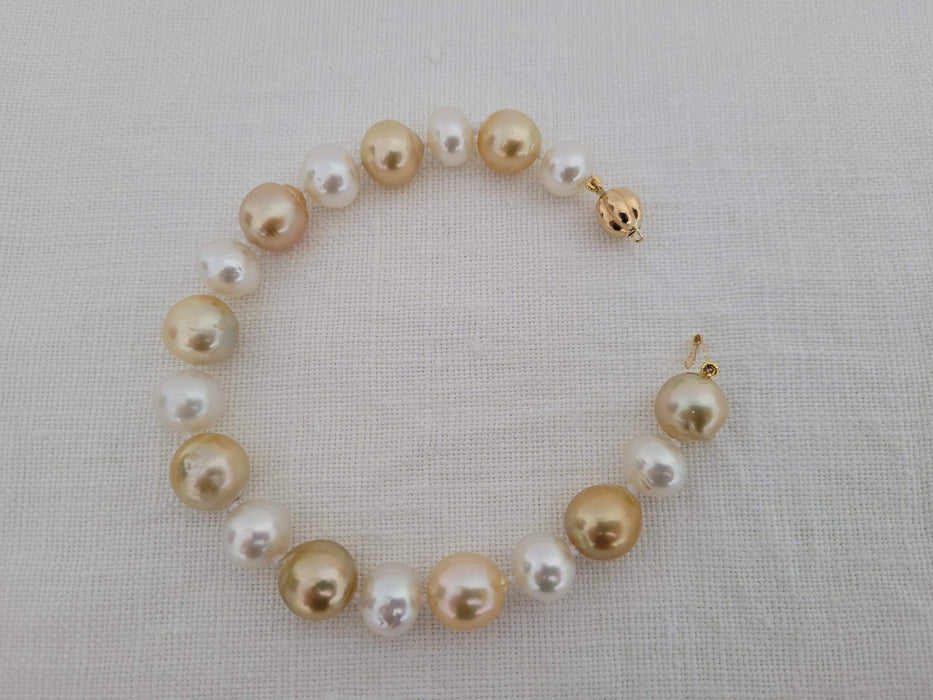 South Sea Pearl Bracelet 10-11 mm, Clasp 18 Karat Gold - Only at  The South Sea Pearl