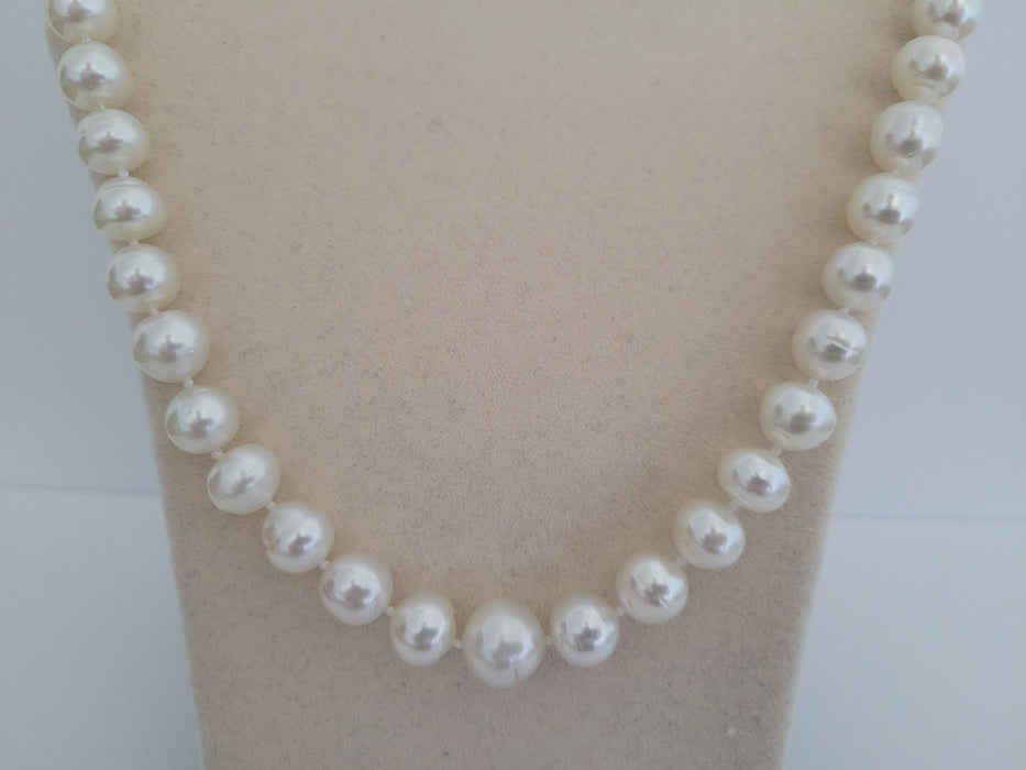 South Sea Pearl necklace 9-13 mm White Color, High Luster, 18 Karat Gold - Only at  The South Sea Pearl