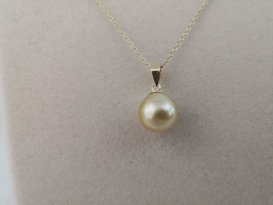 South Sea Pearl Pendant, 13 mm, Deep Golden Color, 18 Karats Gold - Only at  The South Sea Pearl