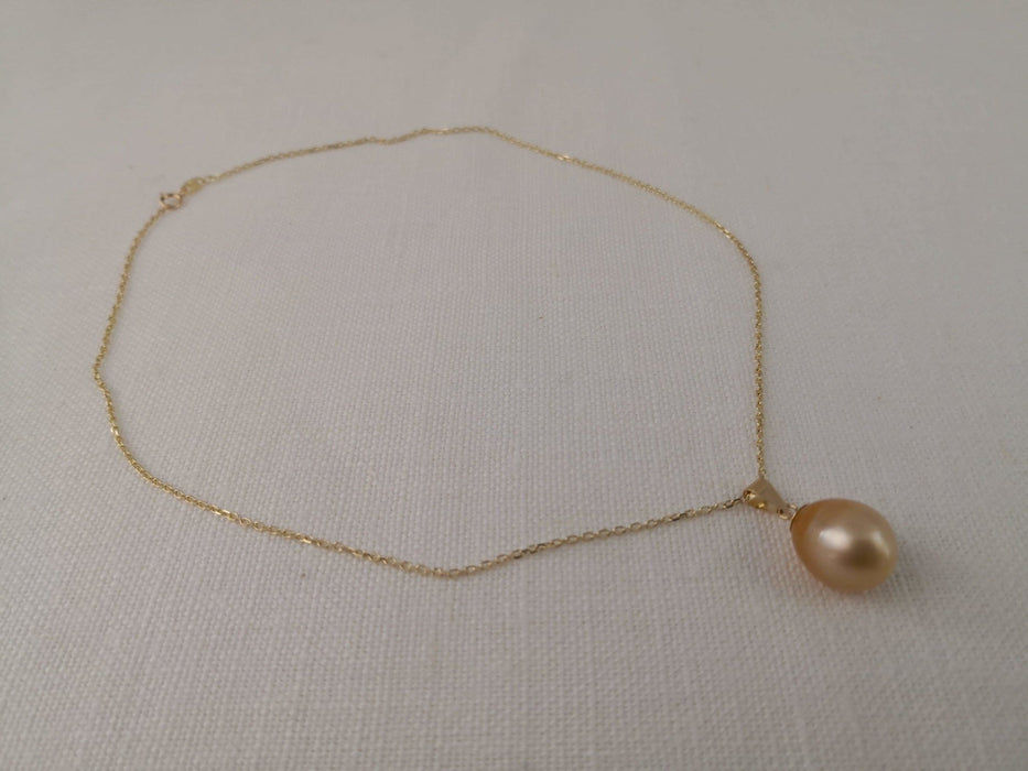 South Sea Pearl Pendant, Deep Golden Color, 12 x 14 mm, 18 Karats Gold - Only at  The South Sea Pearl
