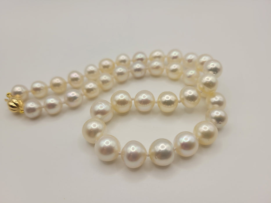 South Sea Pearls 9-10 mm High Luster, 18 Karat Solid Gold Clasp - Only at  The South Sea Pearl