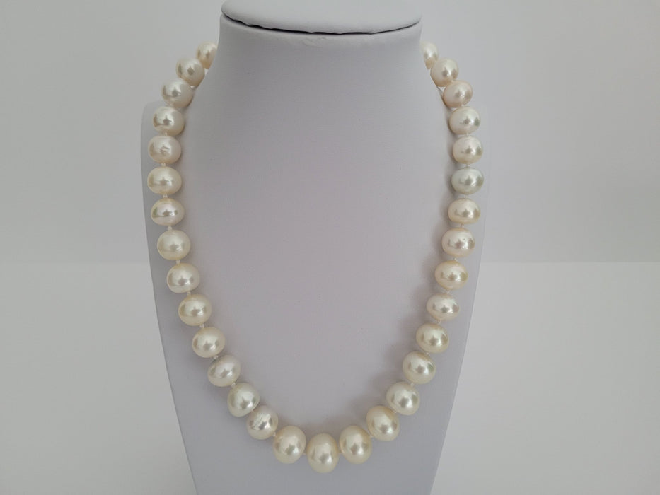 South Sea Pearls 9-14 mm 18 Karats Gold - Only at  The South Sea Pearl