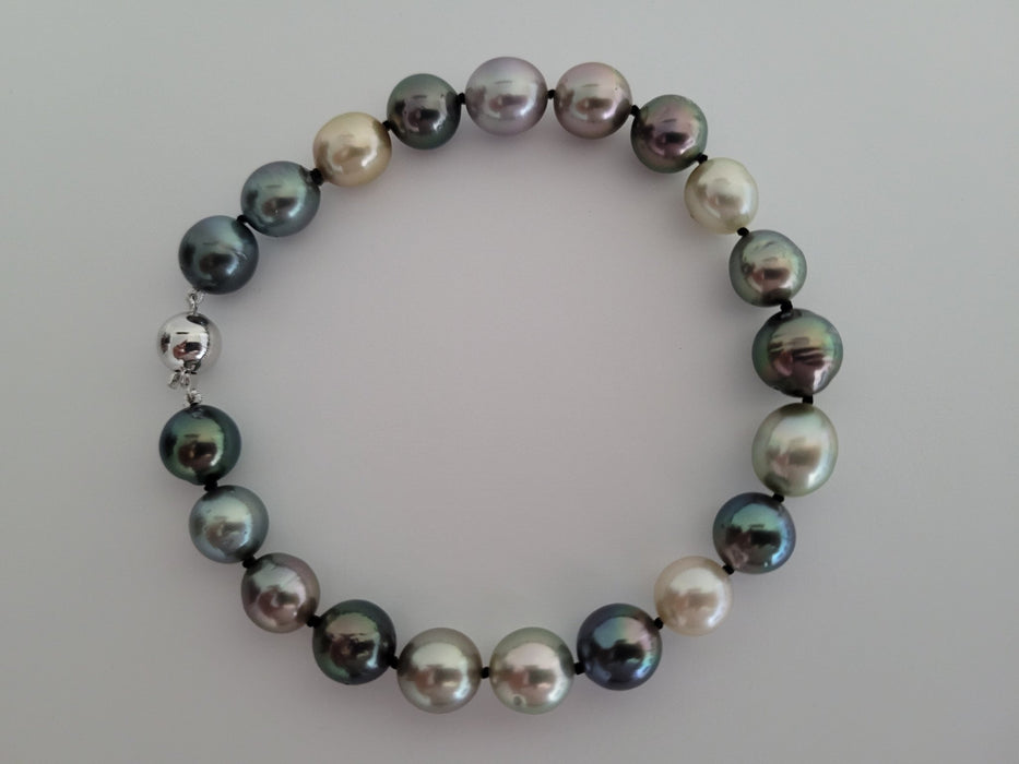 Tahiti Pearls 9-10 mm Natural Multicolor, 18 Karat White Solid Gold - Only at  The South Sea Pearl