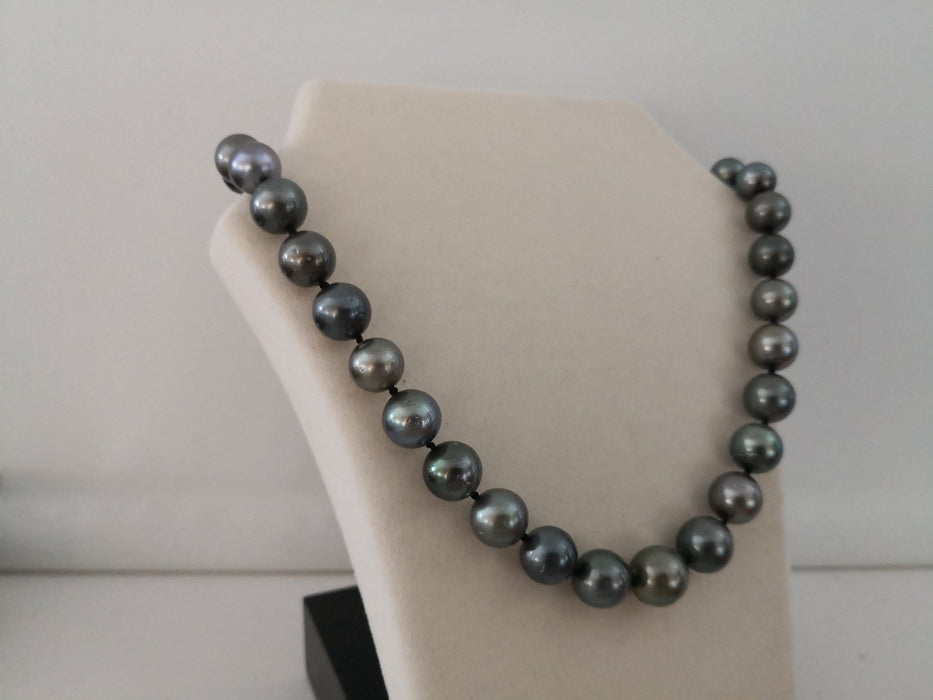 Tahiti Pearls Natural Color and Luster 11-13 mm round - Only at  The South Sea Pearl