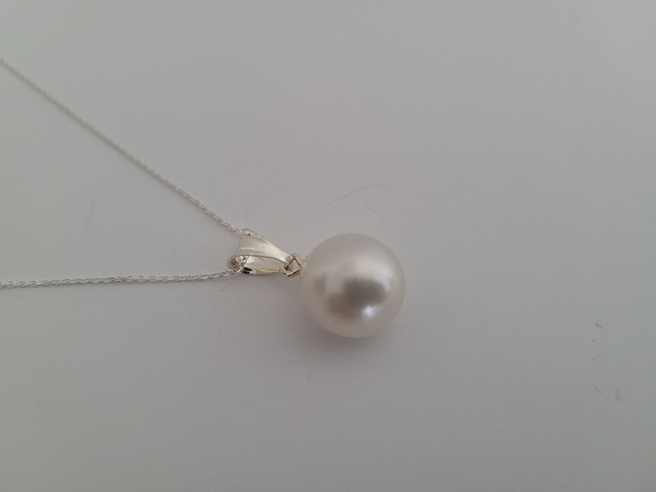 White South Sea Pearl 11 mm High Luster and Orient - Only at  The South Sea Pearl