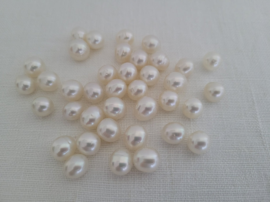 Wholesale Lot White South Sea Pearls 10-11 mm, 39 pcs of Very High Luster - Only at  The South Sea Pearl