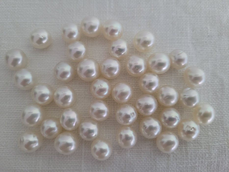 Wholesale Lot White South Sea Pearls 10 mm, 33 pieces of Very High Luster - Only at  The South Sea Pearl